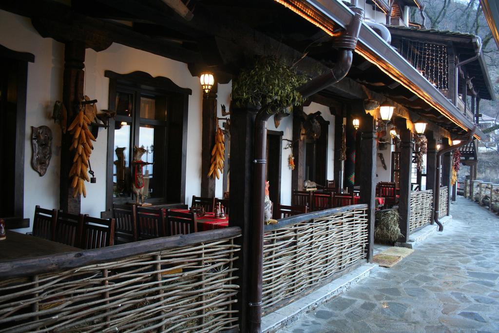 Шапкова Къща Hotel Delchevo Exterior photo